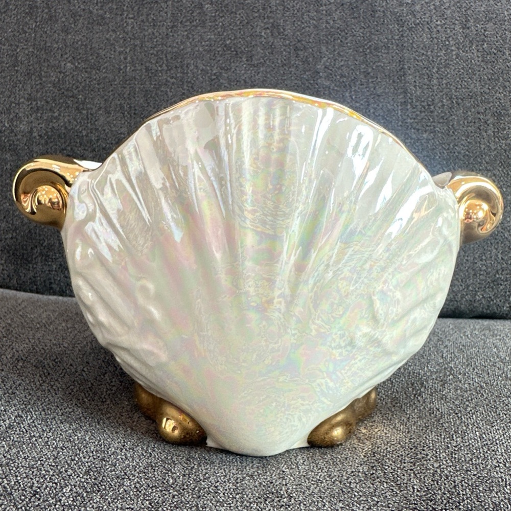 VINTAGE Iridescent Lusterware Shell White w/ Gold Accents Nautical Planter Vase